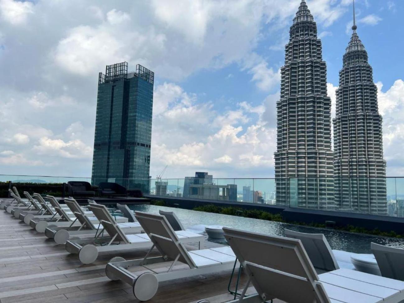 Star Residence Klcc By Sky Pool Куала-Лумпур Экстерьер фото