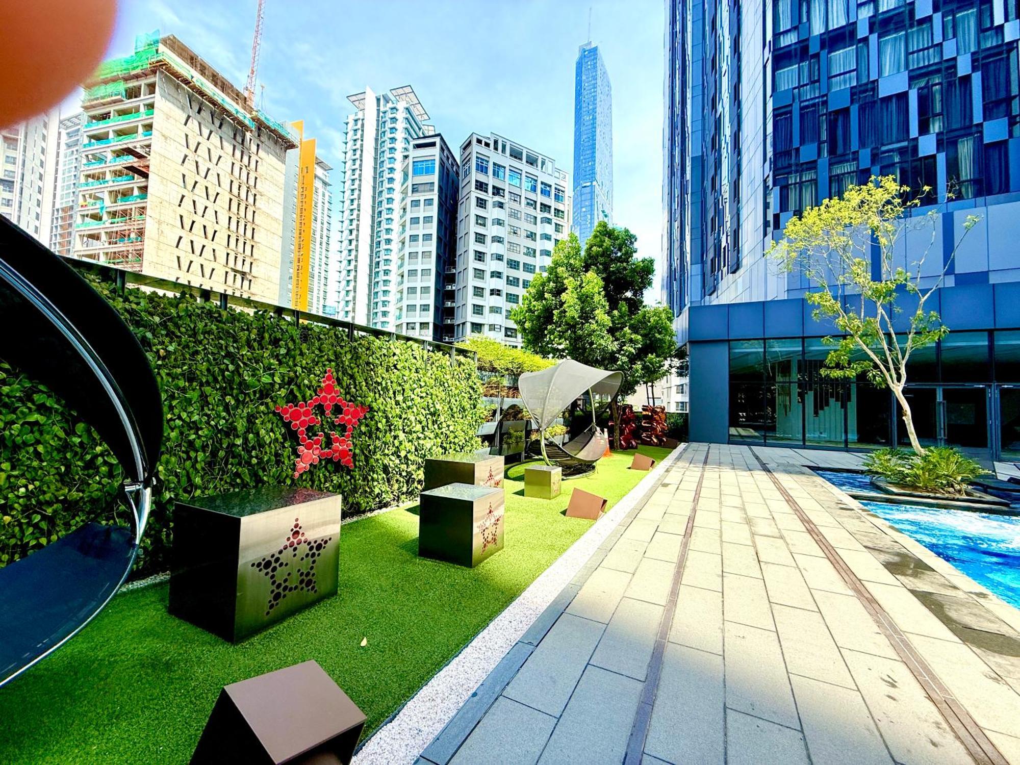 Star Residence Klcc By Sky Pool Куала-Лумпур Экстерьер фото