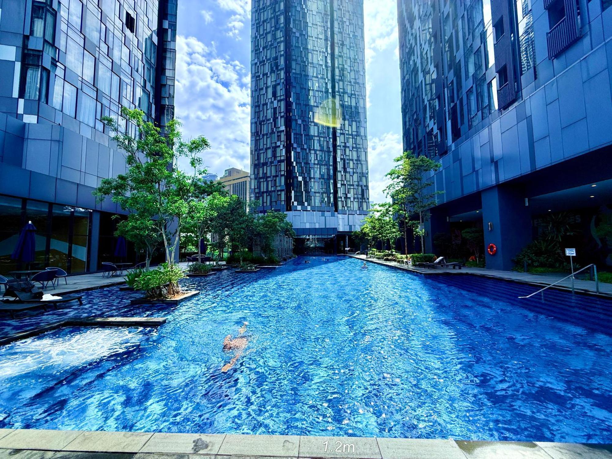 Star Residence Klcc By Sky Pool Куала-Лумпур Экстерьер фото